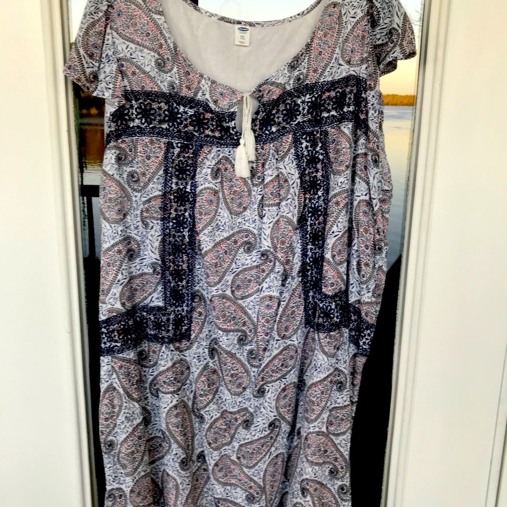 Ladies Old Navy XXL White, Navy & Pinkish Red Lined Dress w/ White Tassels
